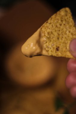 Meksika yemeği - taco bulanık çedar peyniri sosu 