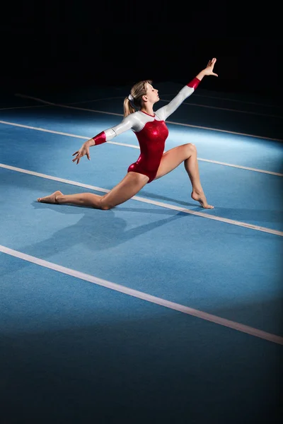 Portrait of young gymnasts competing in the stadium — Stock Photo, Image