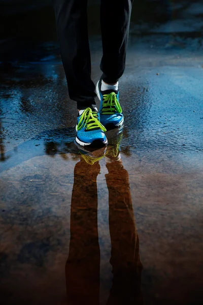 Tek koşucu ayakkabıları — Stok fotoğraf