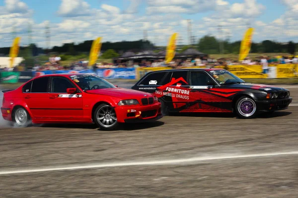 DAUGAVPILS, LATVIA - 10 Temmuz 2022. Letonya Şampiyonası 'nın üçüncü raundu. Blazma karting pistinde yarışma