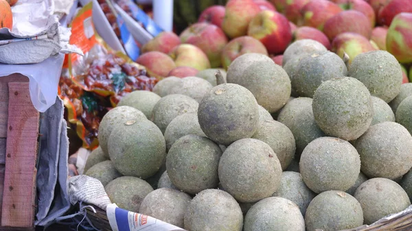 Close Image Wood Apple Red Apple Being Sold Road India — Stock Photo, Image