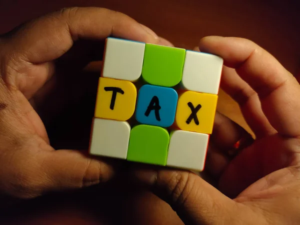 Kolkata India Datato 2021 Concept Solving Problem Tax Written Rubik — Foto Stock