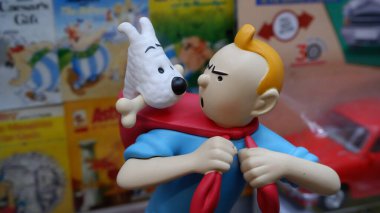 Kolkata, india, dated 26.12.2021. Image of tintin and dog snowy on the shoulder of tintin.