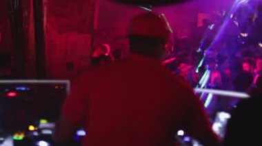 gece disko partisi dj