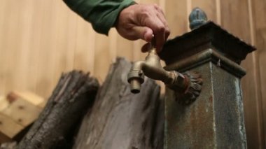 eski retro musluk 02