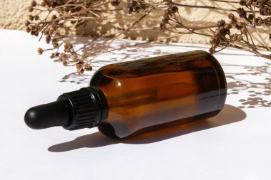 Serum, yüz yağı. Tonik, özüt. Yüz bakımı.