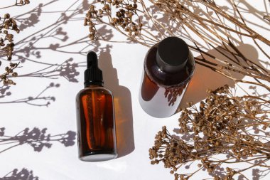 Serum, yüz yağı. Tonik, özüt. Yüz bakımı.