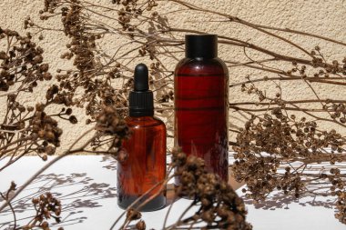 Serum, yüz yağı. Tonik, özüt. Yüz bakımı.