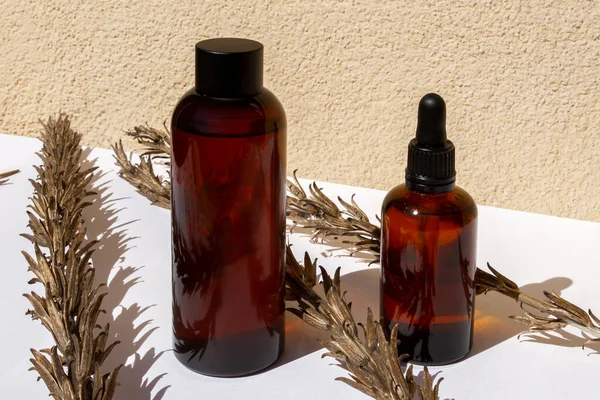 Serum, yüz yağı. Tonik, özüt. Yüz bakımı.