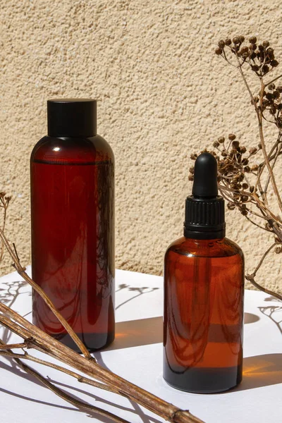 Serum, yüz yağı. Tonik, özüt. Yüz bakımı.