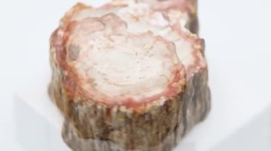 Fosil gövde, taşlaşmış Araucaria gövdesi, Yukarı Triyas dönemi, Madagaskar 'dan 220 milyon yıl..