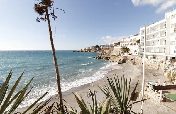 Nerja plajları, Akdeniz, turizm beldesi, Malaga, Endülüs, İspanya,