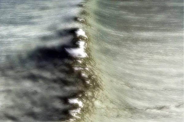 Fotografia Surrealista Ondas Baixa Velocidade Obturador Para Dar Uma Sensação — Fotografia de Stock