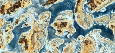 Afrika 'nın çöllerinin soyut manzaraları havadan, distopik manzaraların şekil ve renklerini taklit ederek: Soyut doğalcılık, soyut doğalcılıktan figüratif