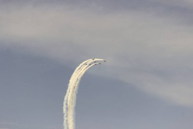 dublörlük yapan savaş uçakları, hava saldırısı, savaş, hava muharebesi gibi.,