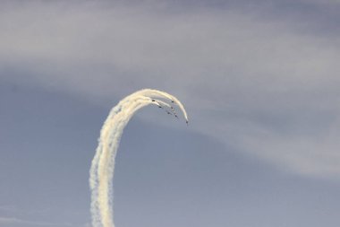 dublörlük yapan savaş uçakları, hava saldırısı, savaş, hava muharebesi gibi.,