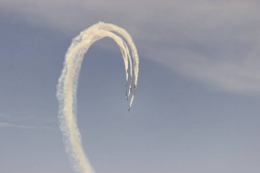 dublörlük yapan savaş uçakları, hava saldırısı, savaş, hava muharebesi gibi.,