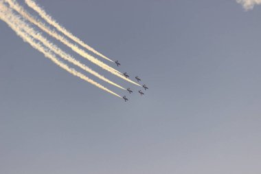 dublörlük yapan savaş uçakları, hava saldırısı, savaş, hava muharebesi gibi.,