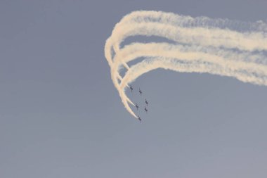 dublörlük yapan savaş uçakları, hava saldırısı, savaş, hava muharebesi gibi.,