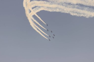 dublörlük yapan savaş uçakları, hava saldırısı, savaş, hava muharebesi gibi.,