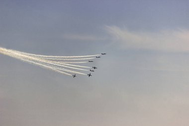 dublörlük yapan savaş uçakları, hava saldırısı, savaş, hava muharebesi gibi.,