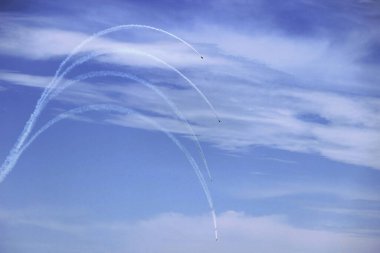 dublörlük yapan savaş uçakları, hava saldırısı, savaş, hava muharebesi gibi.,