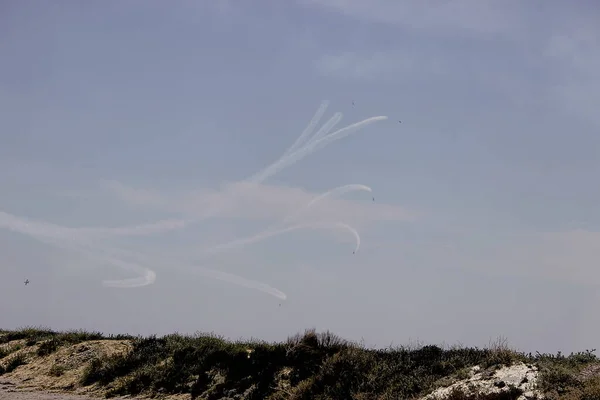 Warplanes Doing Stunts Emulating Air Strikes War Air Battle — Stock Photo, Image