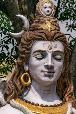 Hindu imgesi Hint dininde bir tanrının temsili olarak gösterilir.