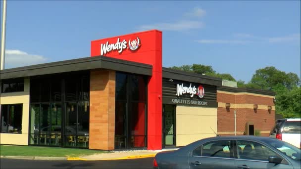 Ресторан Wendys новый имидж — стоковое видео