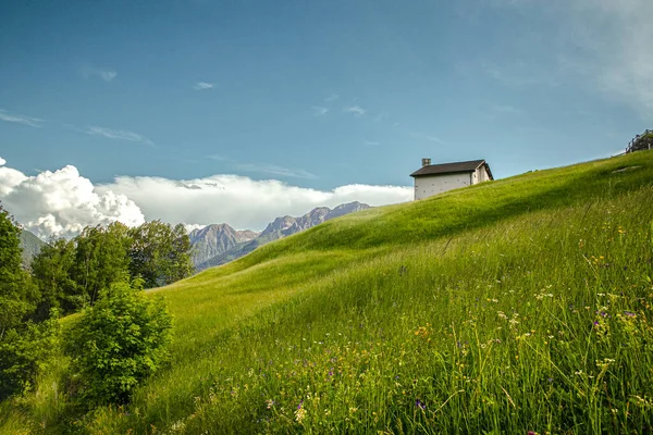 Szwajcaria Natura Podróże Alpejska Sceneria Malownicza Tradycyjna Górska Wioska Popularny — Zdjęcie stockowe