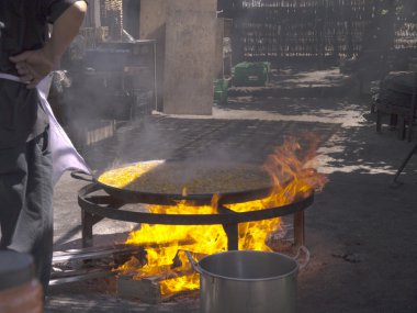 nerja costa del sol Endülüs İspanya üzerinde plaj dev paella yemek