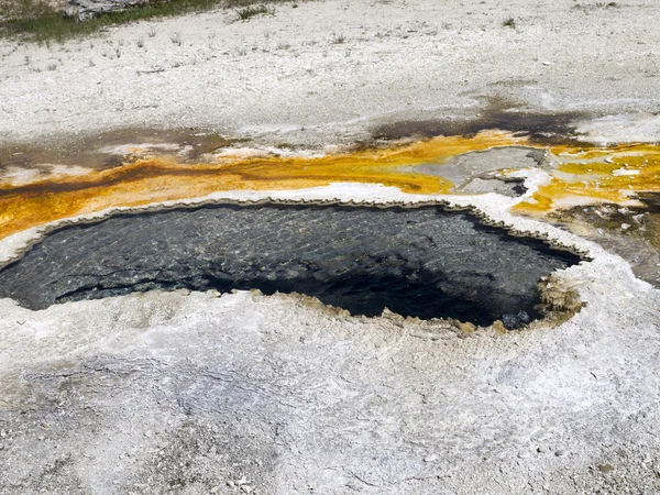 Geothermal Pools in Yellowstone National Park USA — Stock Photo, Image