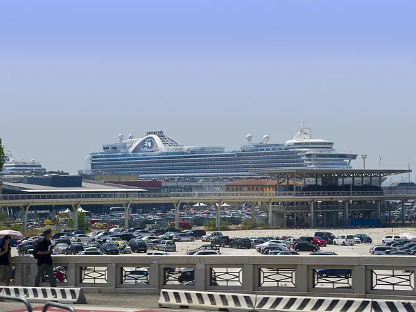 De Cruise hoofdstad van Venetië, la serenissima, in Noord-Italië genoemd is een magische plek — Stockfoto