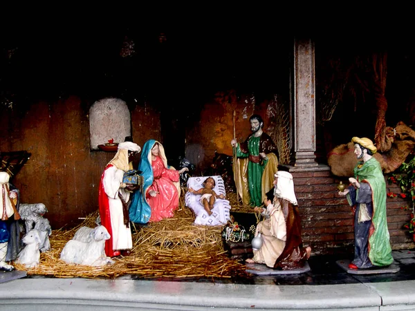 Berço Natal Tamanho Natural Nos Degraus Espanhóis Perto Igreja Trinita — Fotografia de Stock