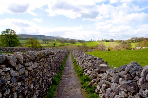 Linton cerca de Grassington en North Yorkshire Inglaterra es un área de excepcional belleza natural —  Fotos de Stock