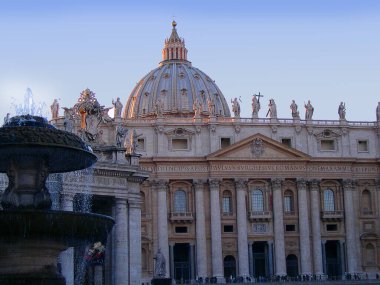 Papa'nın St. Peter Bazilikası Vatikan ya da sade bir şekilde St. Peter's Bazilikası Vatikan, Papa'nın yerleşim bölgesi Roma şehrinin içinde bir İtalyan Rönesans kilisede olduğunu.