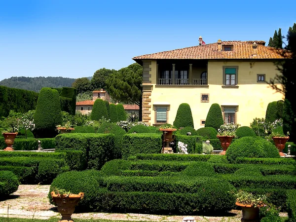 Italienischer garten bei settignano in der toskana italien — Stockfoto