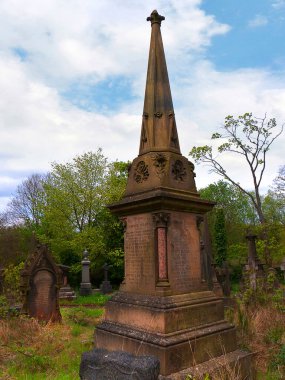 Burnley Lancashire Viktorya dönemi mezarlığının en eski yerinde yaşayan aile ve sakinlerinin mezar ve mezar taşları  