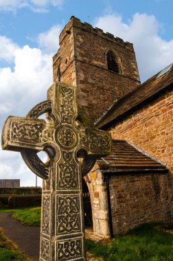 Cadılar Bayramı Kilisesi, Great Mitton, Lancashire kilisesi. Bir Anglikan kilisesi. Kilisedeki en eski kumaş 13. yüzyılın sonlarına ait. Bu ortaçağ Kilisesi, Simon Jenkins 'in İngiltere' nin en iyi 1000 kilisesinde yer almaktadır.. 