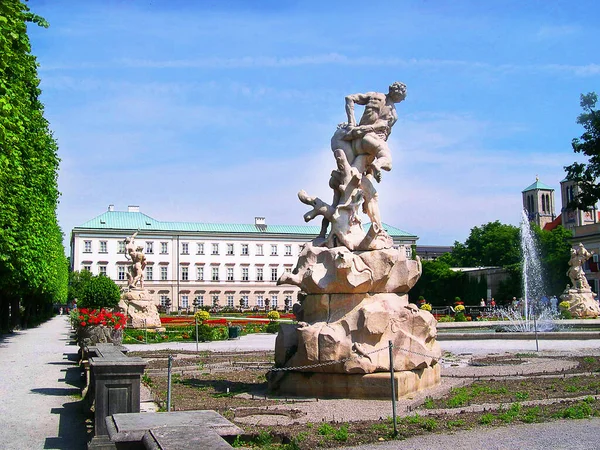 Den Fantastiska Mirabell Gardens Staden Salzburg Österrike Med Sina Statyer — Stockfoto