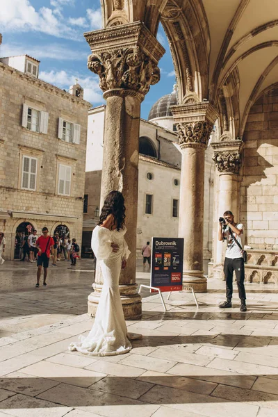 Dubrovnik Croacia Septiembre 2021 Fotógrafo Bodas Hace Una Sesión Fotos — Foto de Stock