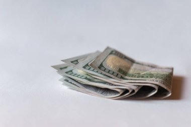 Bir dolarlık banknot. Dolar. Kağıt para, para, nakit. Yakın plan. finans, ödemeler, ticaret, mali işlemler kavramları, mevsimlik indirimler, kriz.