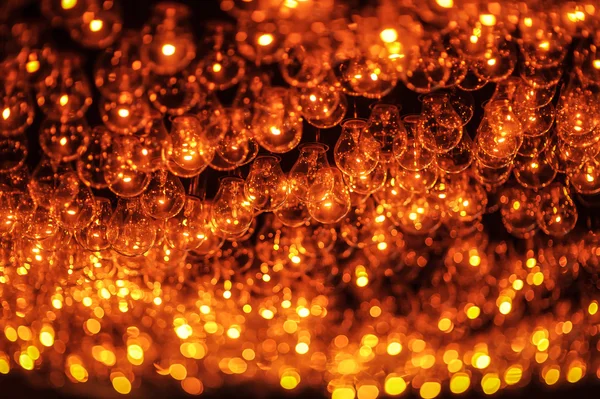 Glühbirnen brennen — Stockfoto