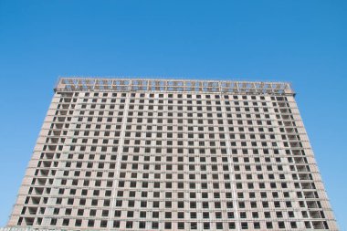 Bitmemiş modern ofis binası