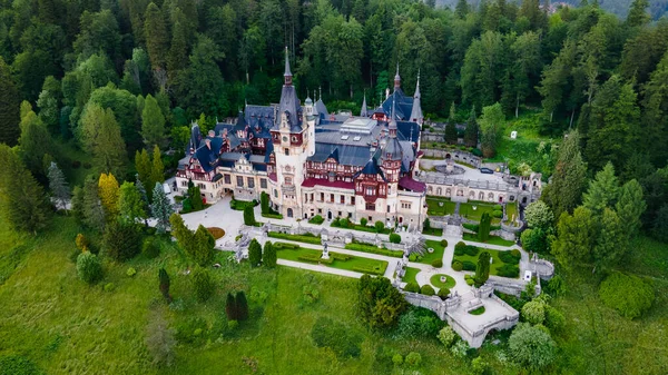 Luchtfotografie Van Peles Castle Roemenië Fotografie Werd Vanaf Een Drone — Stockfoto