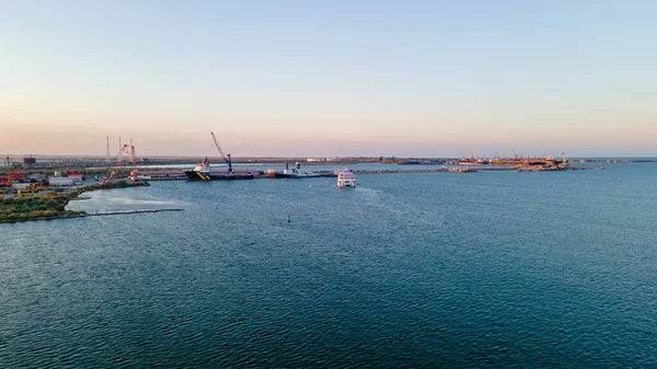 Vista Aérea Porto Com Navios Navegando Atracado Fotografia Foi Tirada — Fotografia de Stock