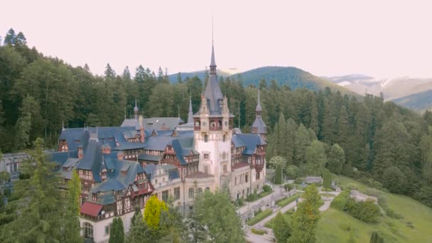 Vogelperspektive Über Schloss Peles Sinaia Rumänien Die Aufnahmen Wurden Von — Stockvideo