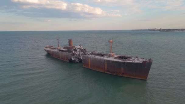 Drone Une Épave Rouillée Mer Noire Située Côté Plage Costinesti — Video