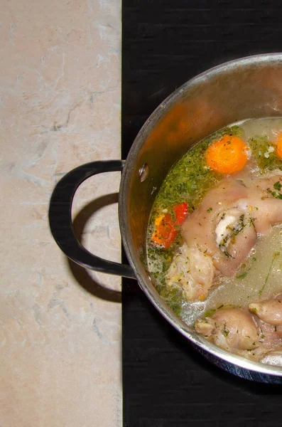 Μαγειρεύοντας Ζωμό Από Χοιρινό Κότσι Λαχανικά Προετοιμασία Για Ζελέ Από — Φωτογραφία Αρχείου