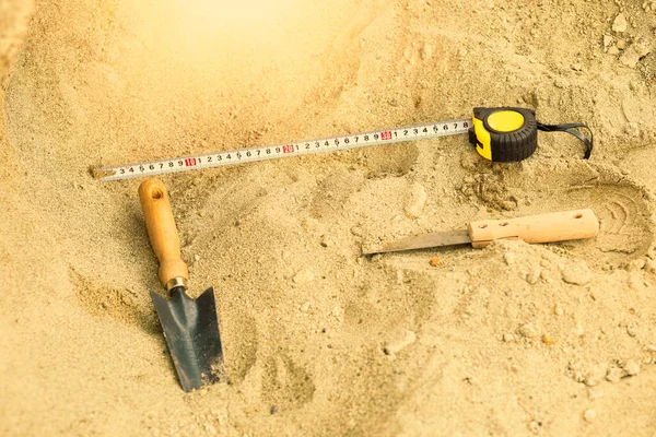 Shovel Sand Skeleton Archaeological Tools Digging Fossils High Quality Photo — Stock Photo, Image